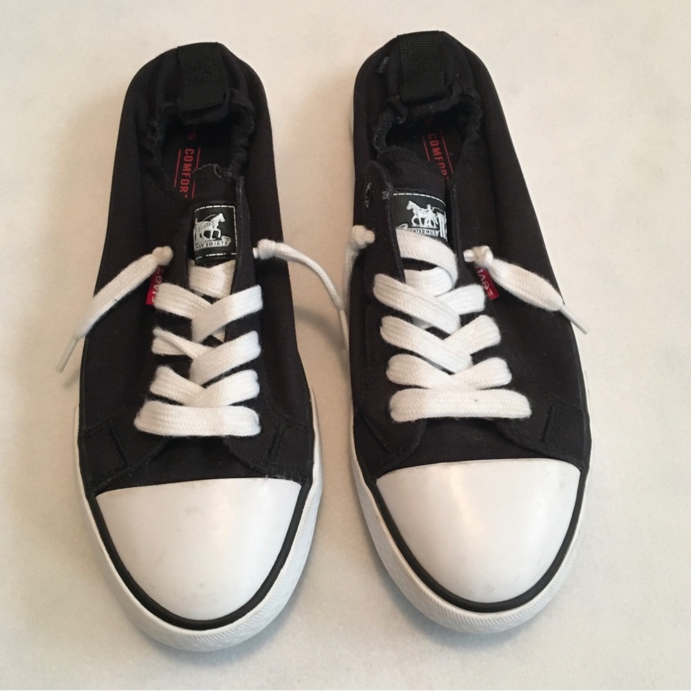 LEVI'S Stan G Slip-On Black Canvas Shoes Comfort Tech Gorpcore Sneakers Sz 8.5